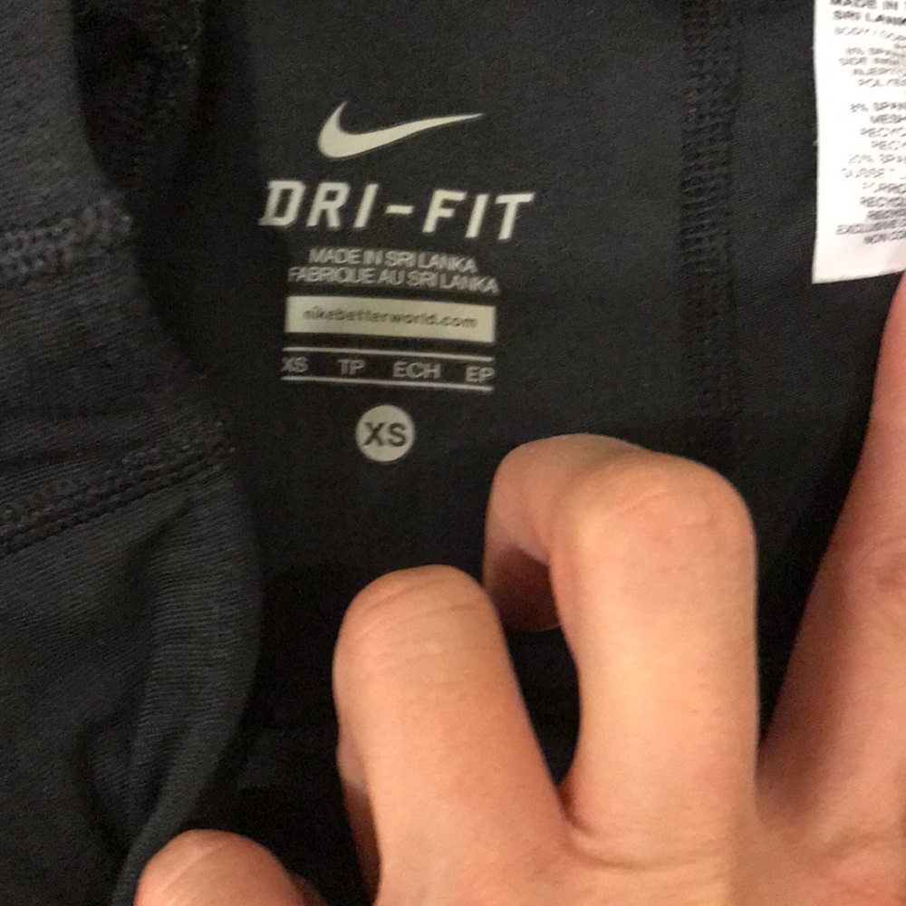 Nike Dri-fit running cropped pants. - Picture 2 of 5